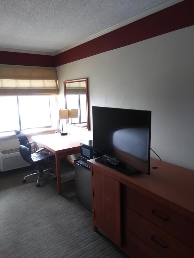 Travelodge By Wyndham Columbus State University מראה חיצוני תמונה